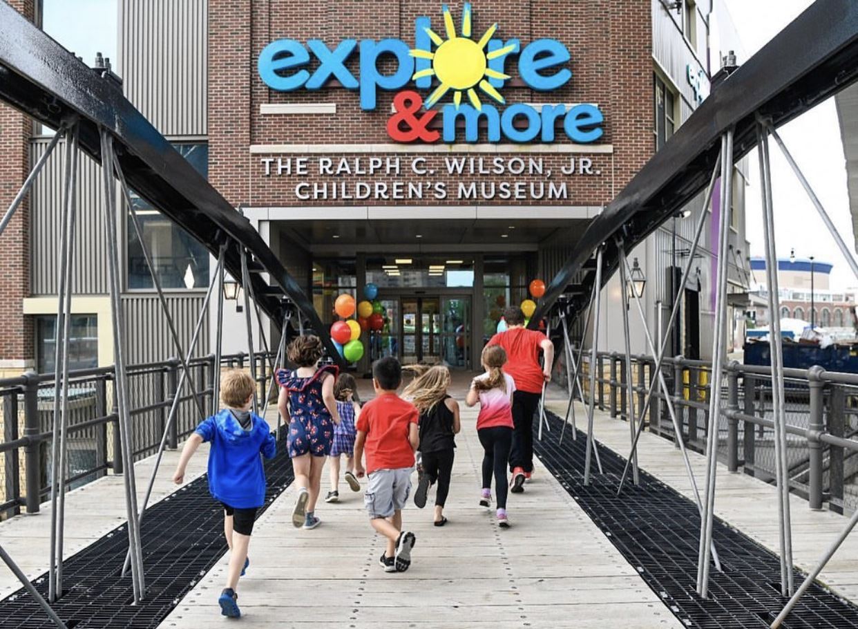 Who wouldn’t want to play at the brand new Explore and More - The Ralph C. Wilson Jr. Children’s Museum located in Canalside, Buffalo’s waterfront. This 43,000 square foot museum focuses on hands on learning and encourages children to ask questions and decide what interests them to explore further.  @exploremore716 #MuseumMonday #nysmuseums